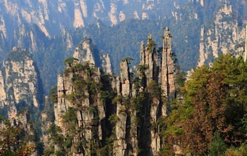 長沙出發(fā)到黃龍洞、張家界森林公園、天門山、鳳凰五日游